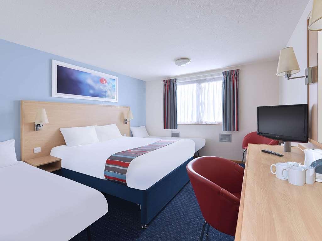 Travelodge Glasgow Airport Hotel Habitación foto